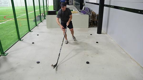 Pavel Datsyuk Six Puck With Reach One Leg